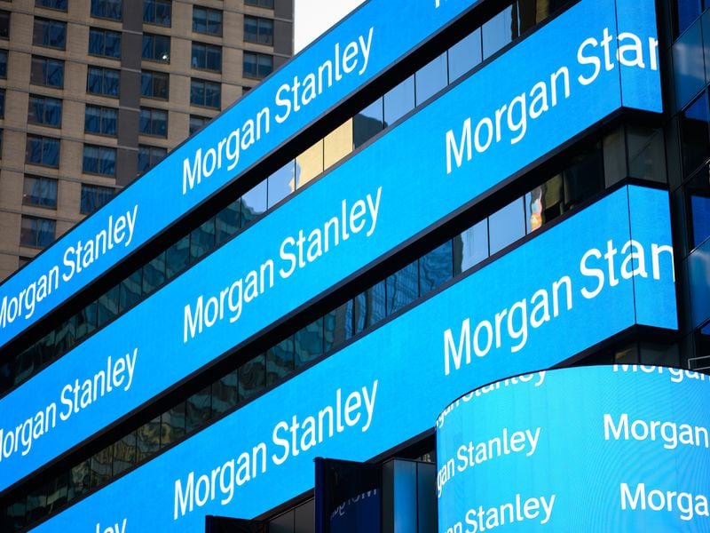 You are currently viewing Morgan Stanley Evaluating Spot Bitcoin ETFs for Its Giant Brokerage Platform: Sources